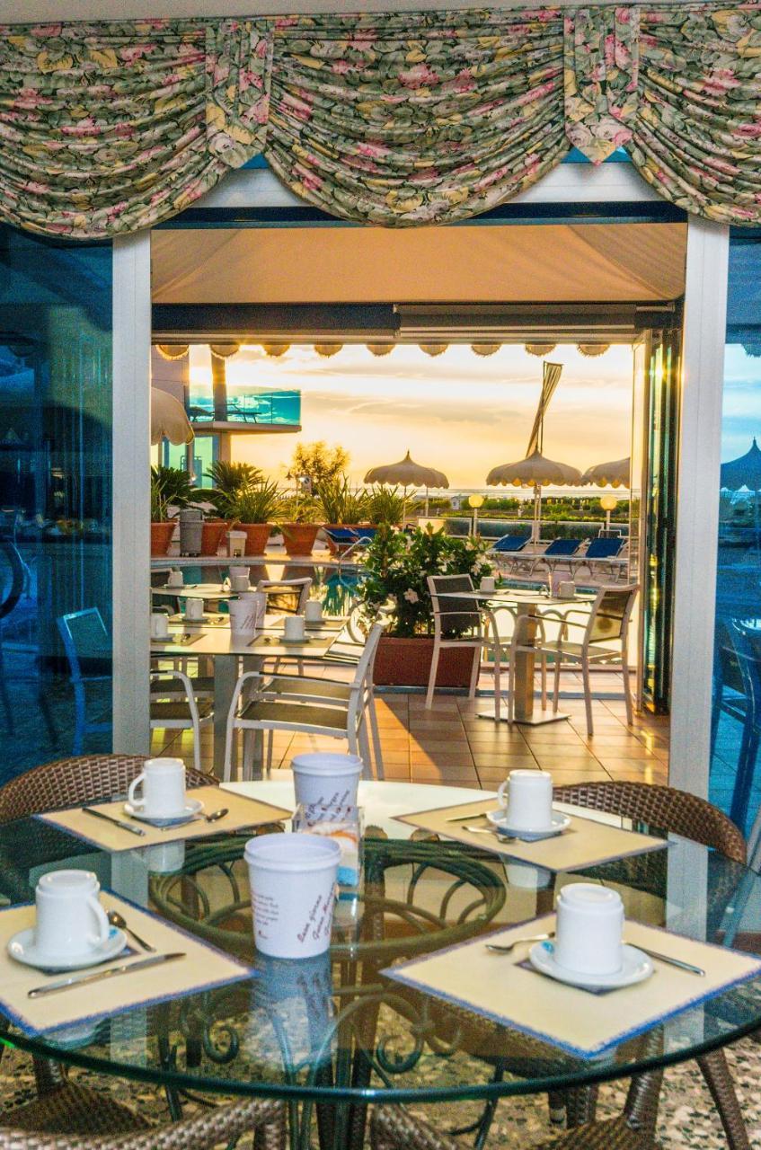 Hotel Panoramic Caorle Luaran gambar
